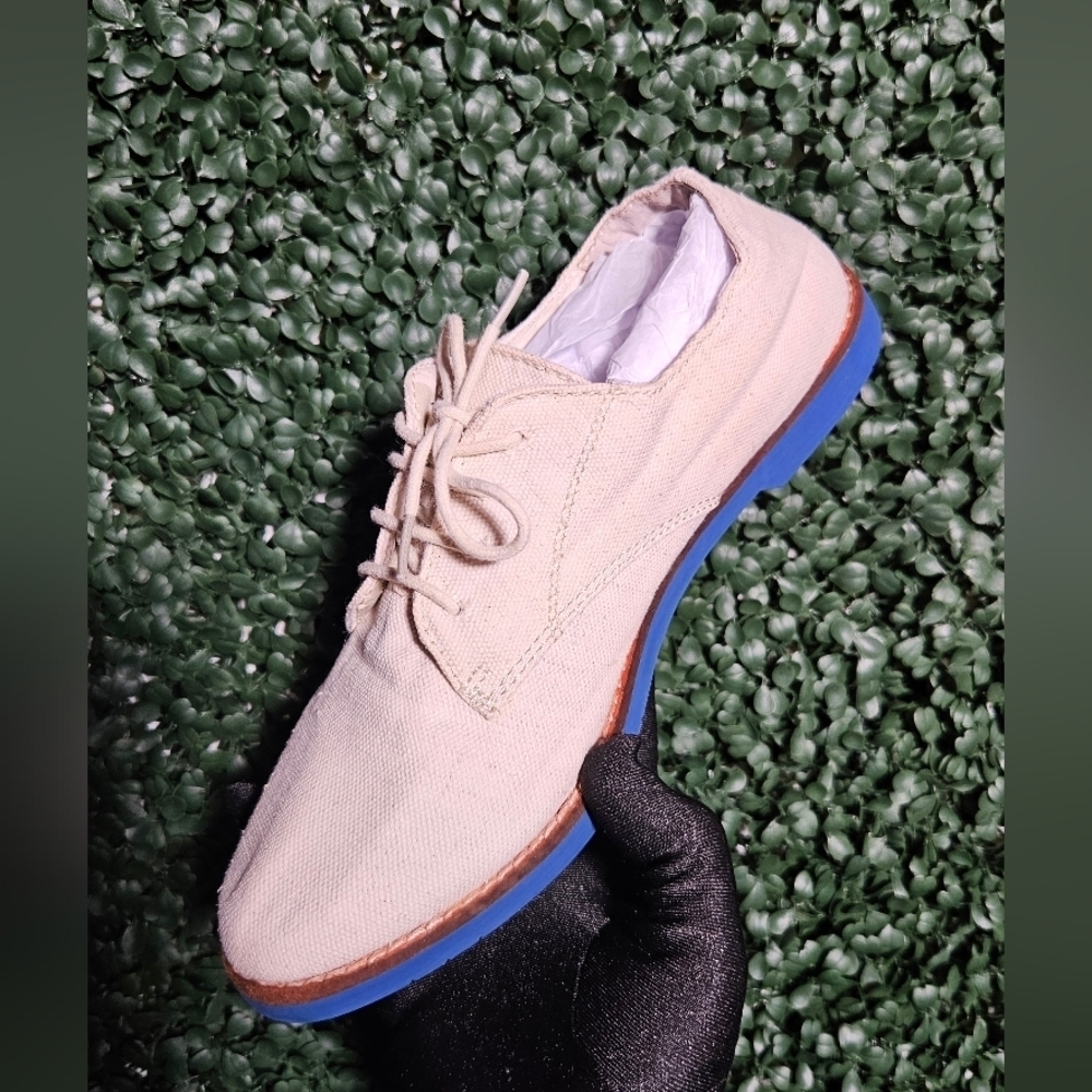 Women's Beige Canvas Oxfords with Blue Sole